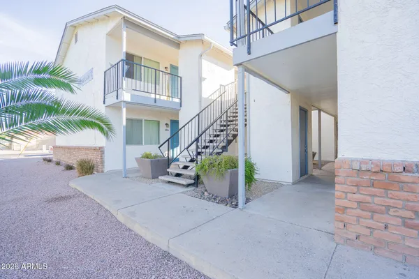 a view of outdoor space yard and porch