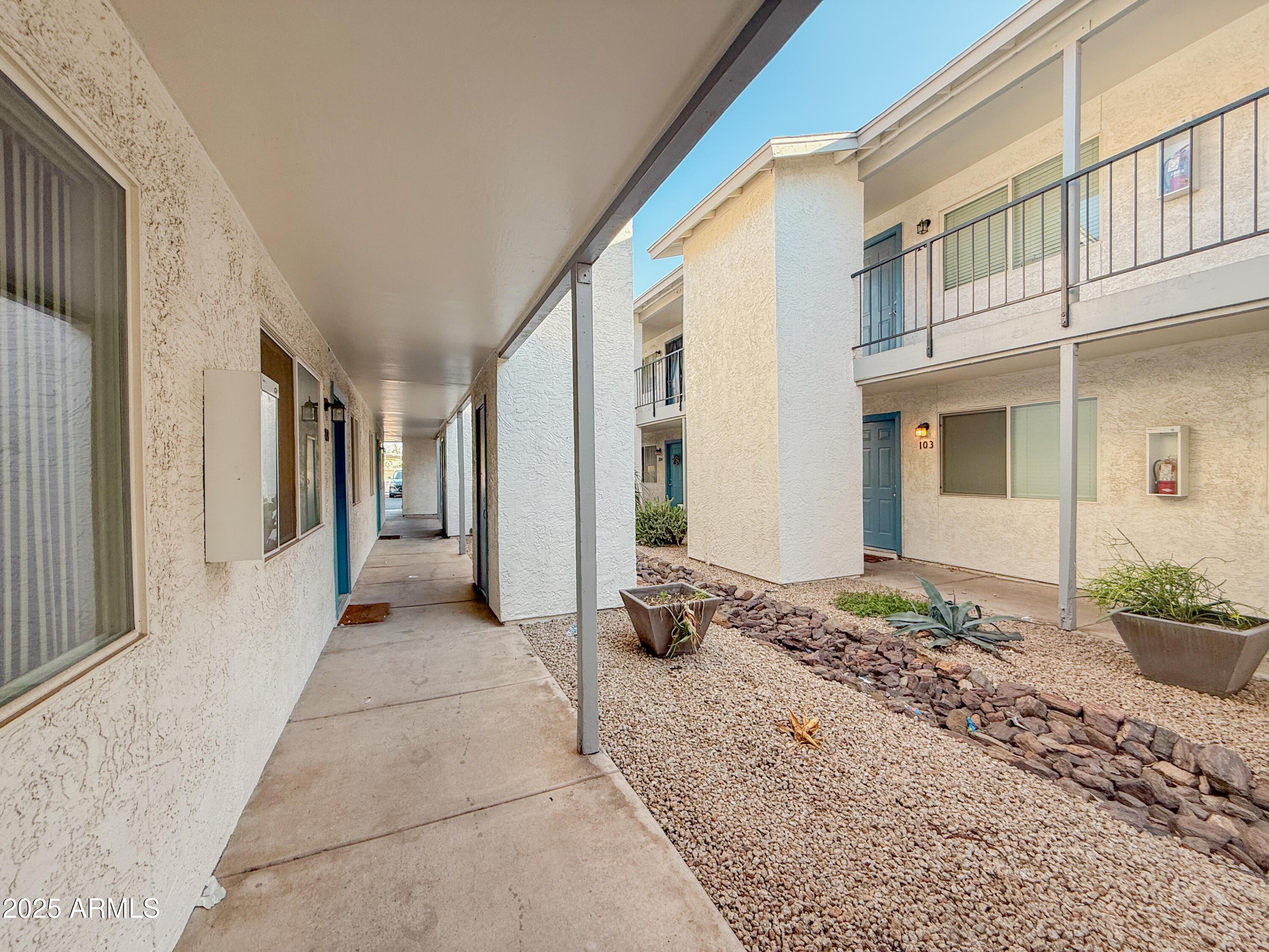 349 North 11th Street, Unit 107 Phoenix, AZ 85006 - Photo 5 of 22 a view of a entryway door with interior
