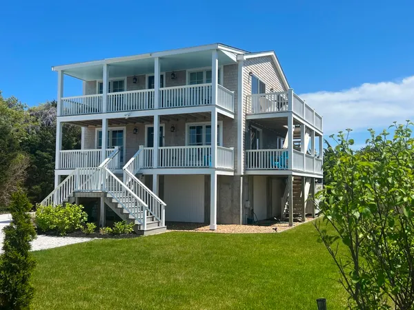 $3,750,000 | 28 Beach Road, Oak Bluffs, MA 02557