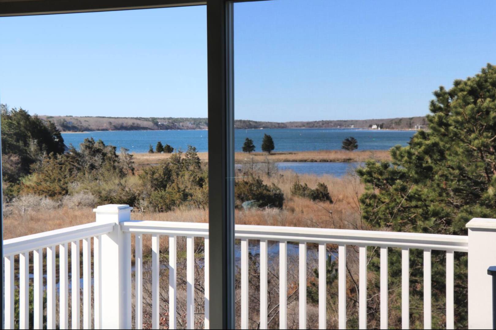 28 Beach Road Oak Bluffs, MA 02557 - Photo 7 of 32