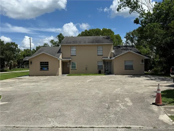 $995 | 3909 Belmont Street, Unit 2, Fort Myers, FL 33916