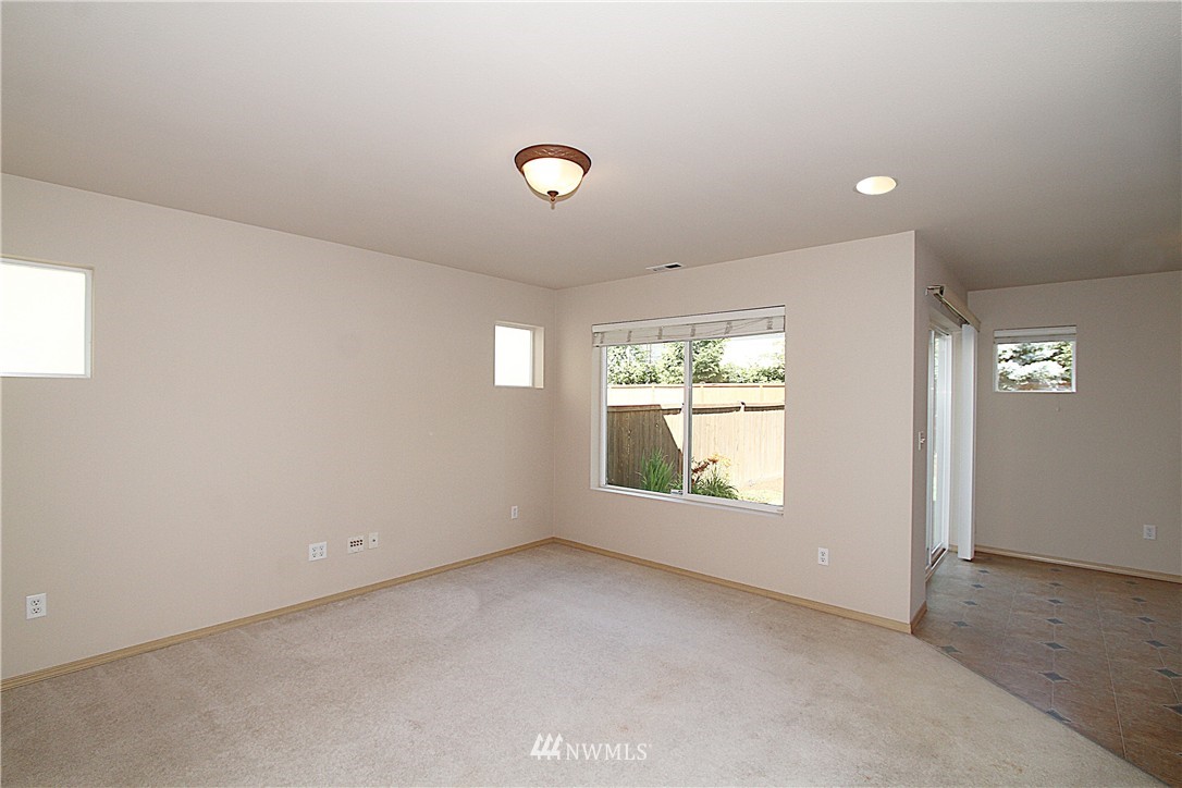 15021 38th Drive Southeast Bothell, WA 98012 - Photo 3 of 16 Gallery Image 3