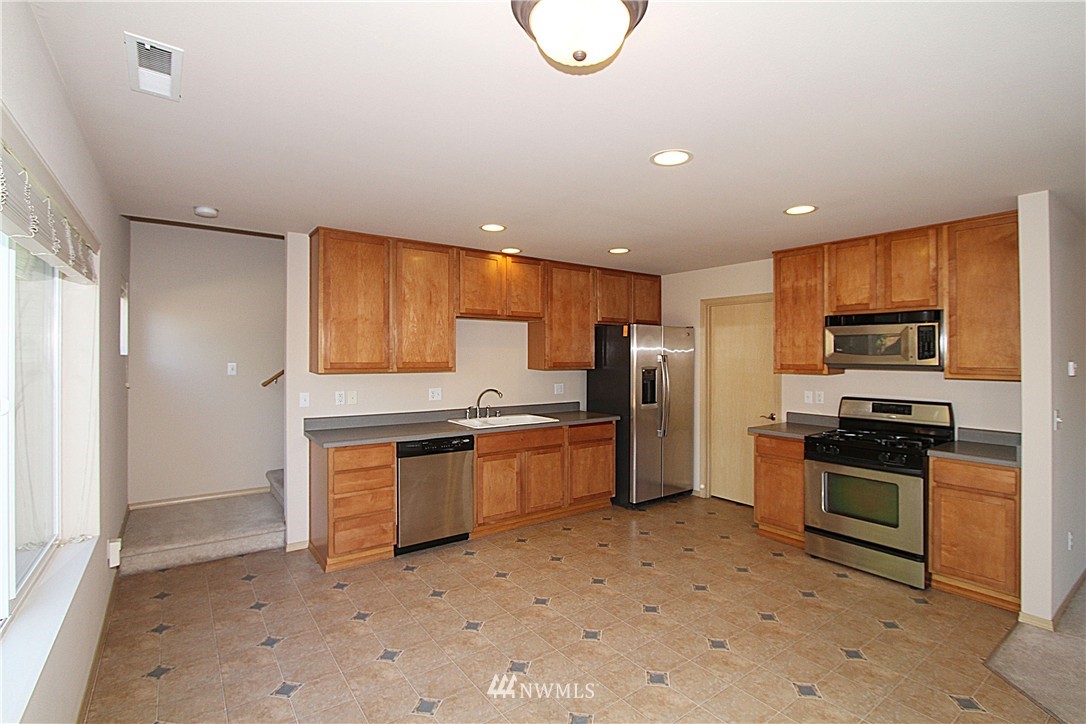 15021 38th Drive Southeast Bothell, WA 98012 - Photo 5 of 16 Gallery Image 5