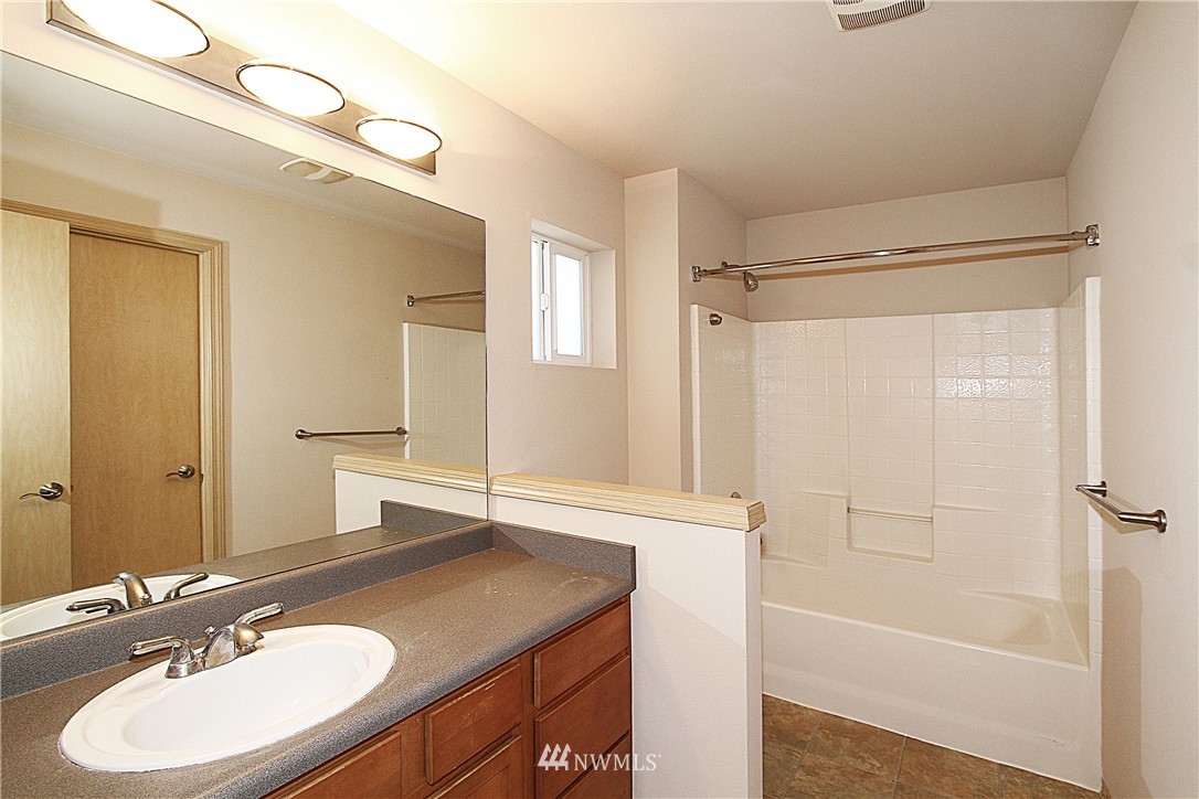 15021 38th Drive Southeast Bothell, WA 98012 - Photo 8 of 16 Gallery Image 8