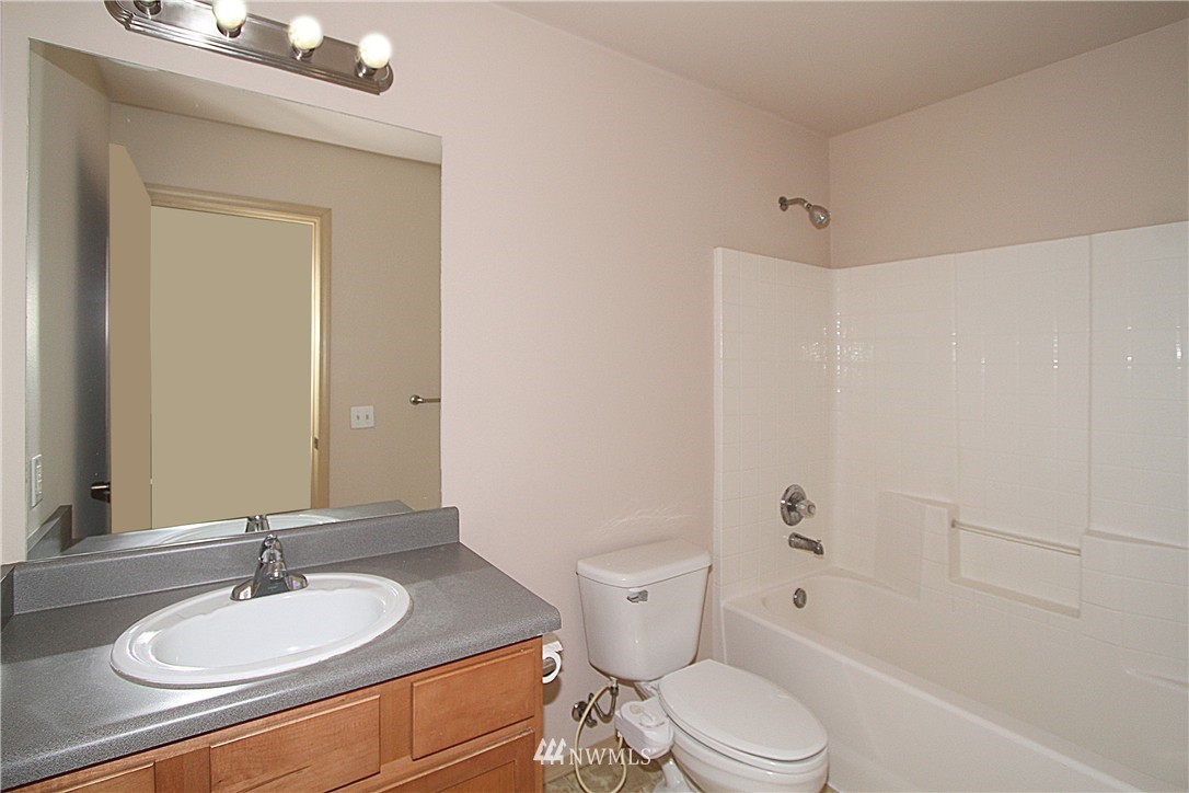 15021 38th Drive Southeast Bothell, WA 98012 - Photo 10 of 16 Gallery Image 10
