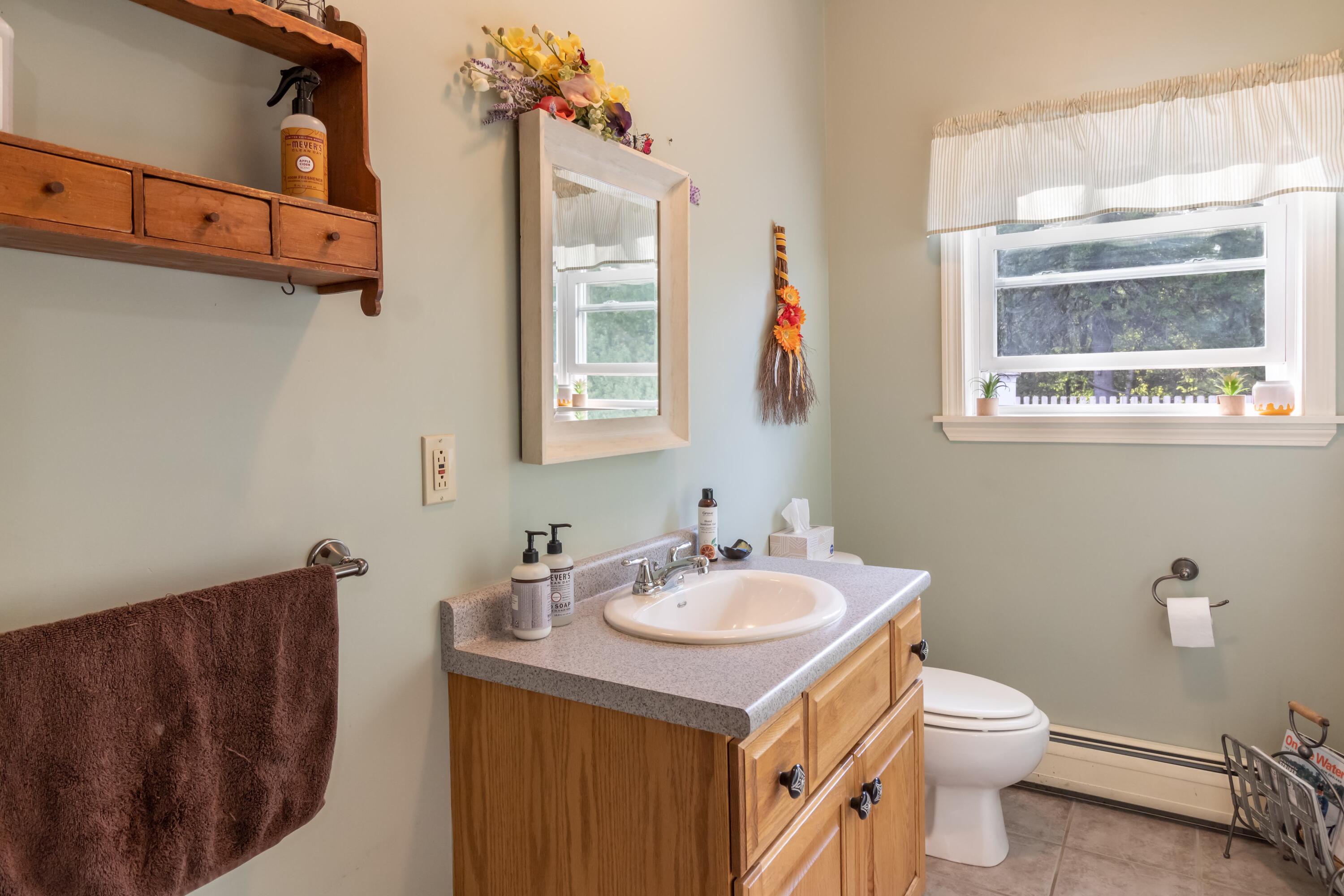 7 Perry Road Winterport, ME 04496 - Photo 34 of 57 7 Perry Drive Interiors-22