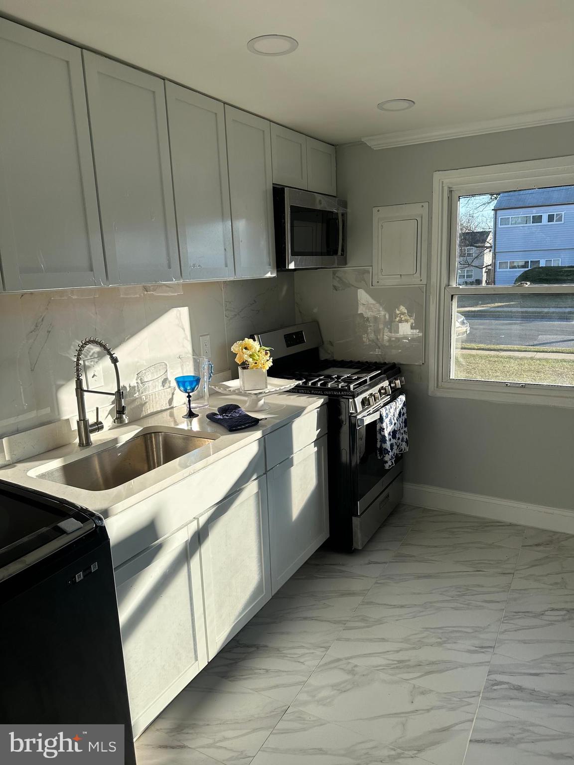 340 Suter Road Catonsville, MD 21228 - Photo 8 of 22