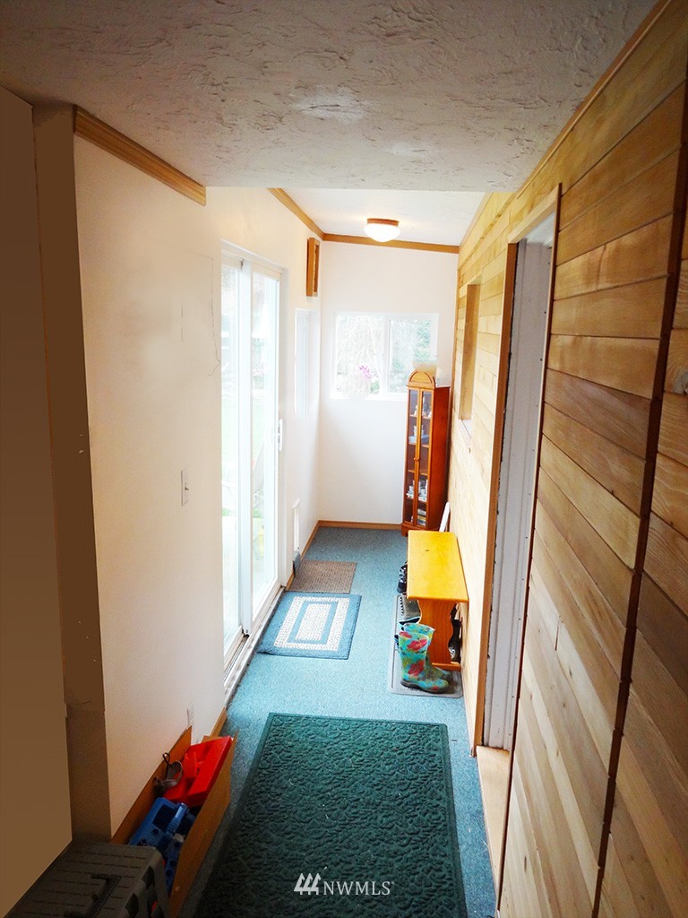 3918 Northeast 6th Place Renton, WA 98056 - Photo 13 of 22 Gallery Image 13
