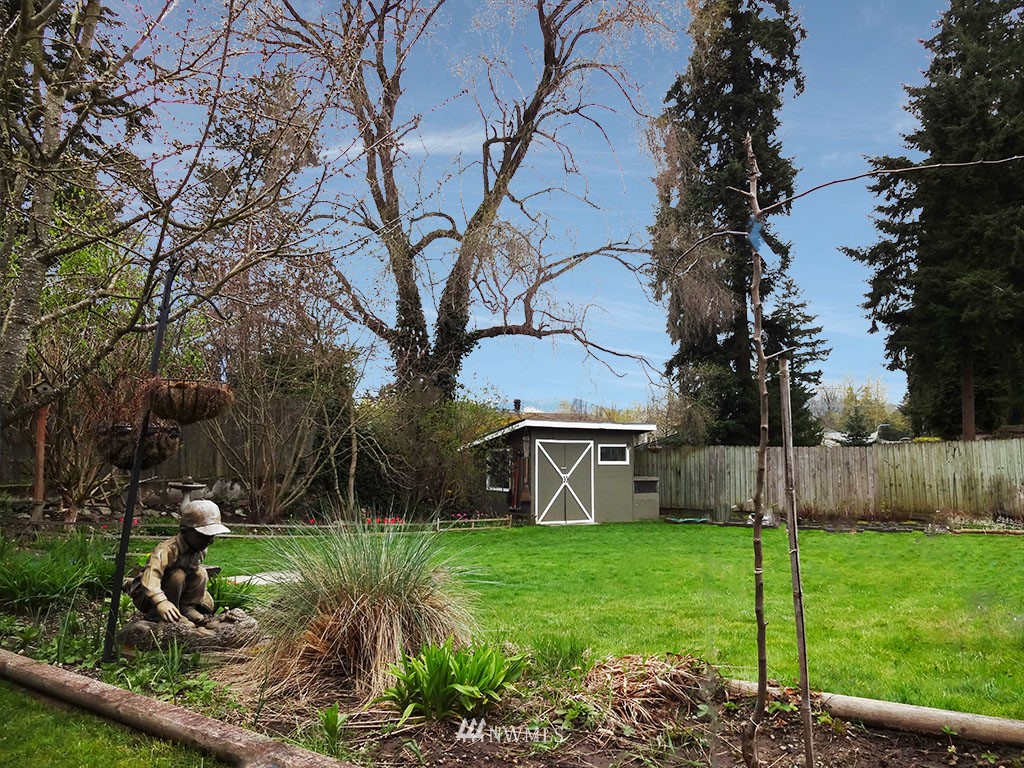 3918 Northeast 6th Place Renton, WA 98056 - Photo 18 of 22 Gallery Image 18