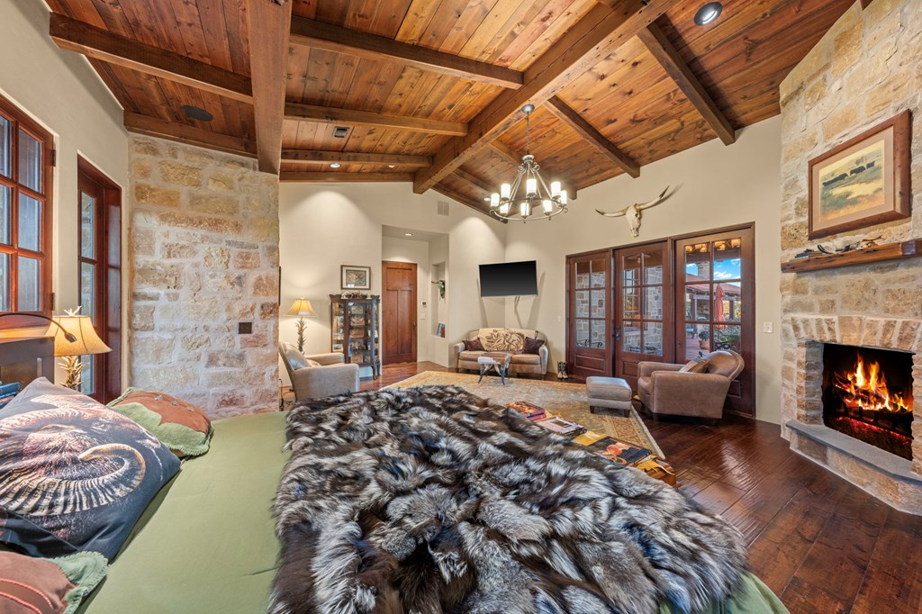 250 Hidden Hills Ranch Road East Kerrville, TX 78028 - Photo 25 of 107