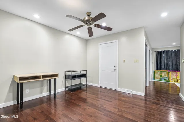 $375,000 | 268 Golf Course Road, Amsterdam, NY 12010