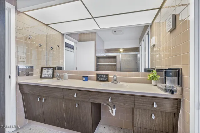 $375,000 | 268 Golf Course Road, Amsterdam, NY 12010