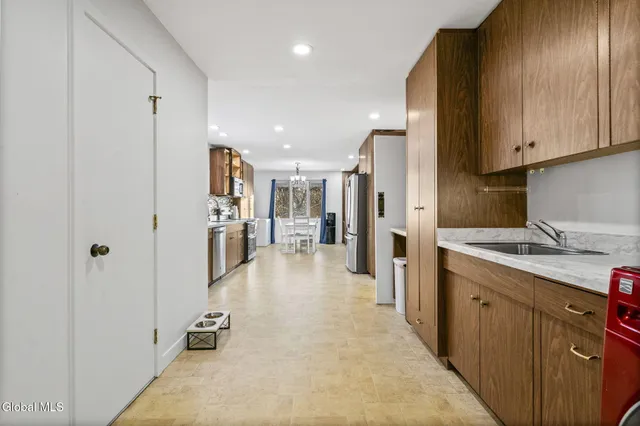 $375,000 | 268 Golf Course Road, Amsterdam, NY 12010