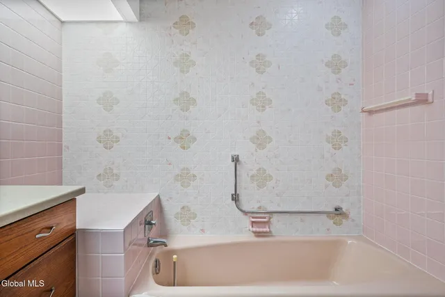 $375,000 | 268 Golf Course Road, Amsterdam, NY 12010