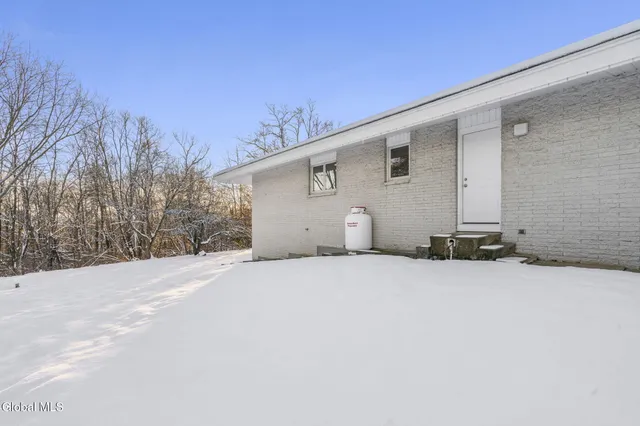 $375,000 | 268 Golf Course Road, Amsterdam, NY 12010