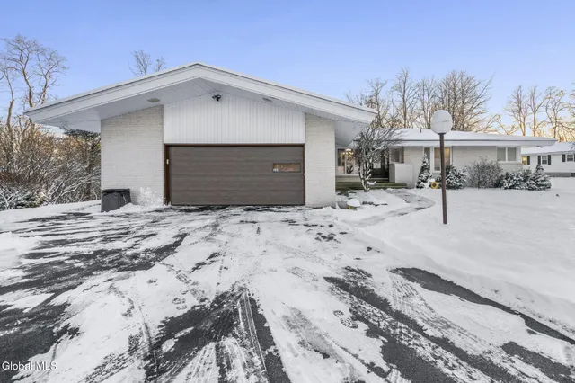 $375,000 | 268 Golf Course Road, Amsterdam, NY 12010