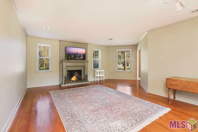 $1,995 | 10044 Mollylea Drive, Baton Rouge, LA 70815