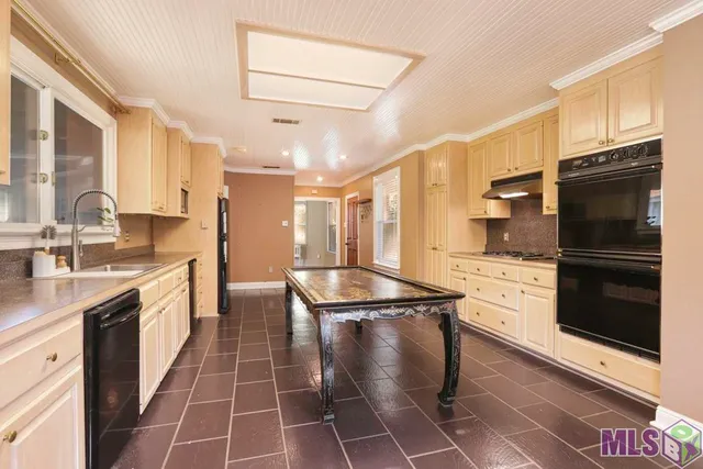 $1,995 | 10044 Mollylea Drive, Baton Rouge, LA 70815