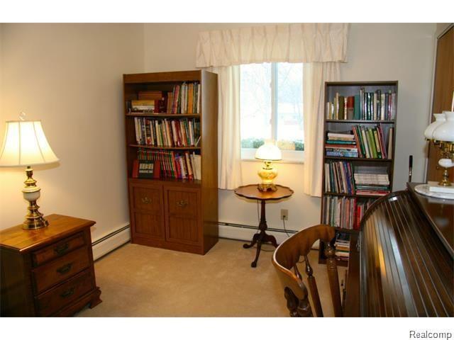 64 East Maryknoll Road Rochester Hills, MI 48309 - Photo 14 of 28