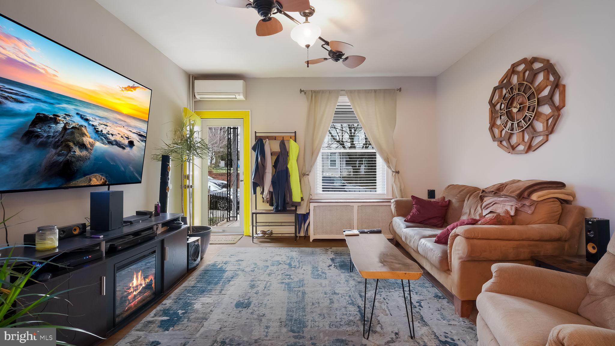 490 Ripka Street Philadelphia, PA 19128 - Photo 4 of 25