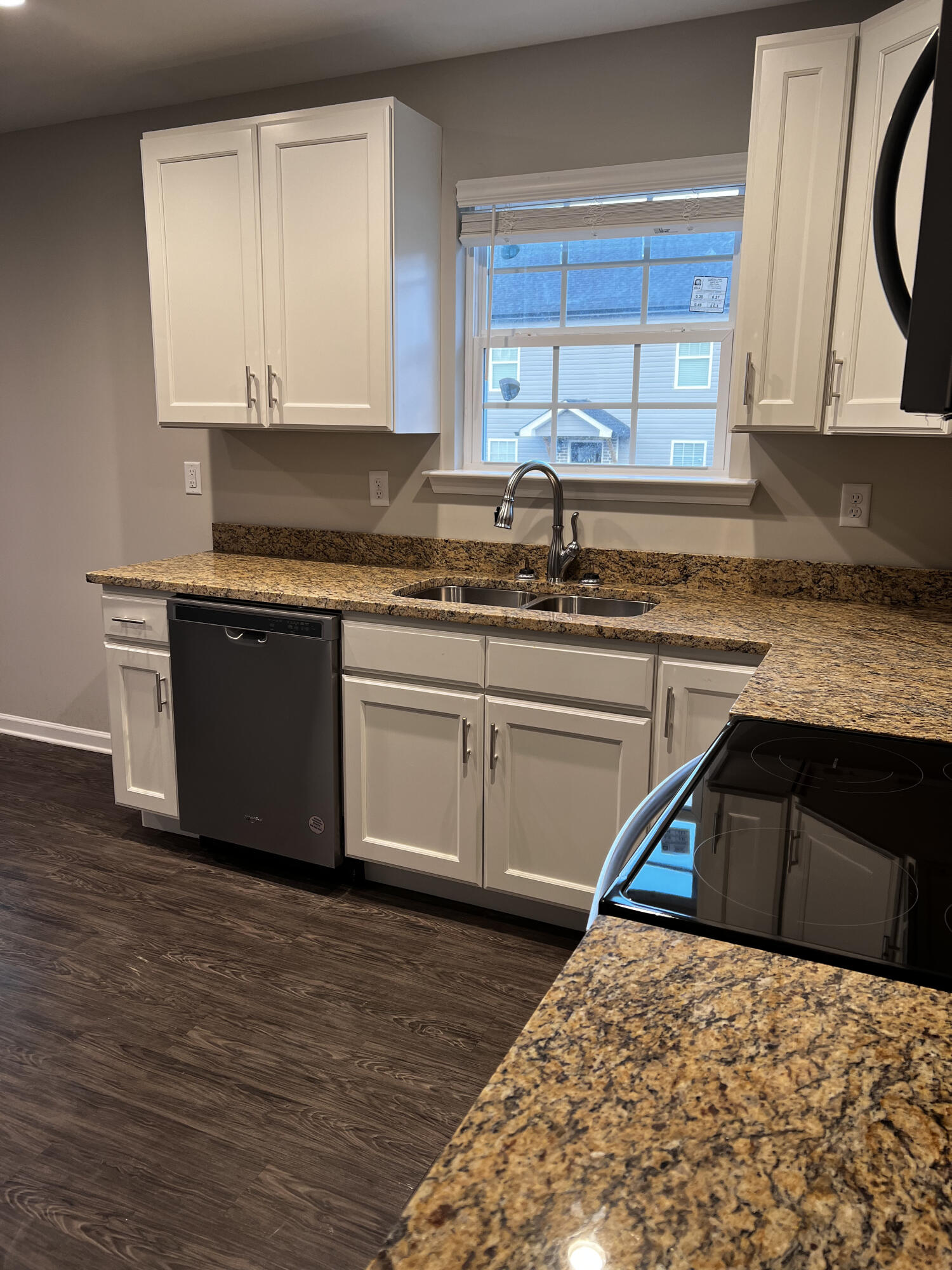 316 Chestnut Street, Unit A LaFayette, GA 30728 - Photo 3 of 21 One Level Duplex 316 & 312