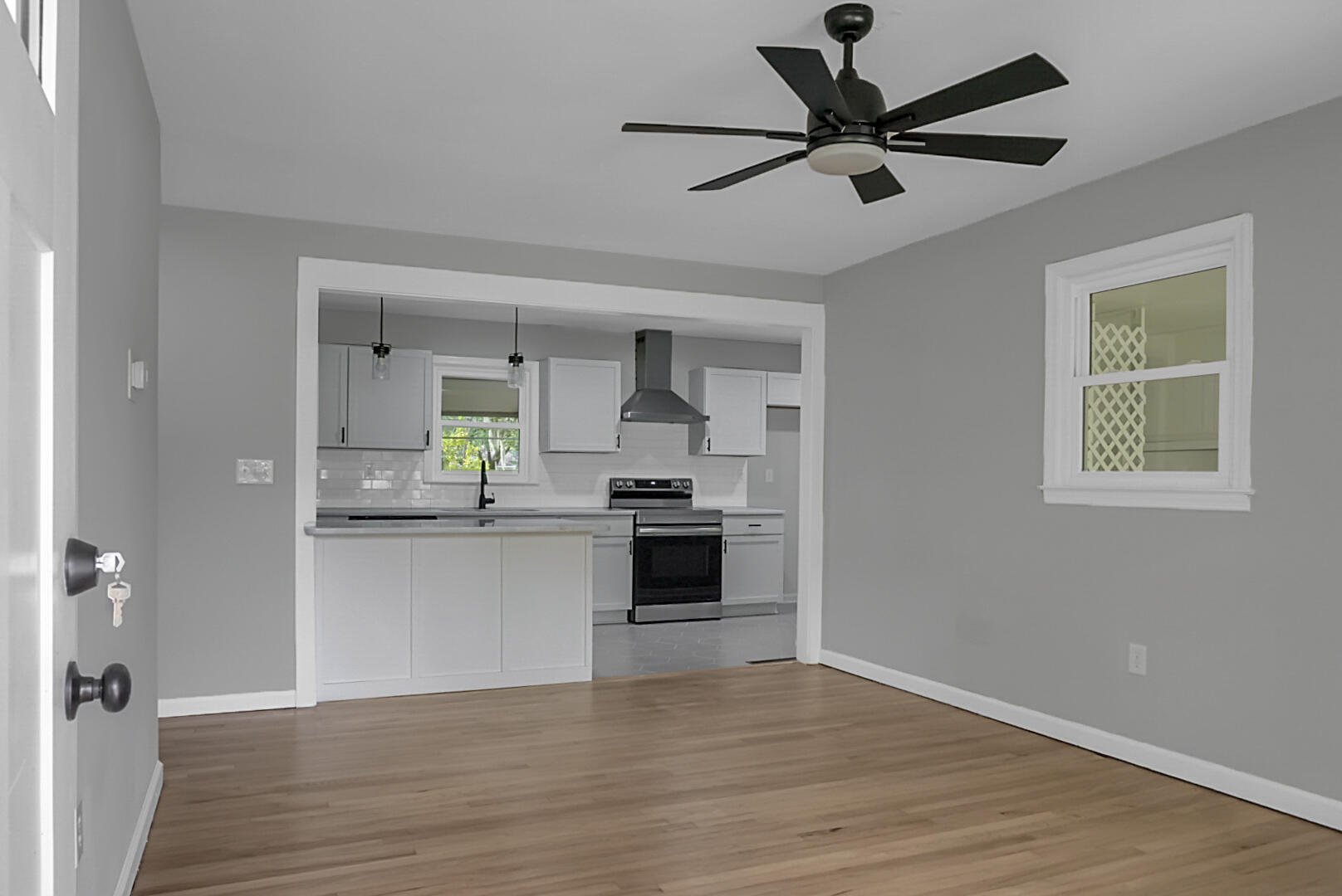 1775 Dogwood Road Charleston, SC 29414 - Photo 3 of 31 DSC07374