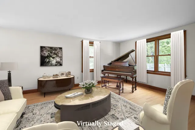 $1,290,000 | 5 Heath Road, Kennebunk, ME 04043