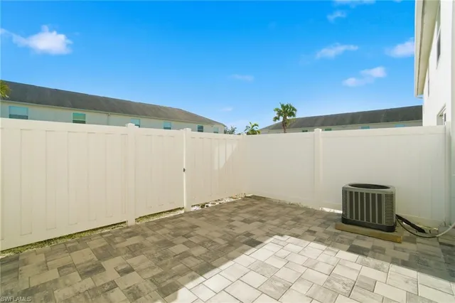 a view of front a house with a garden