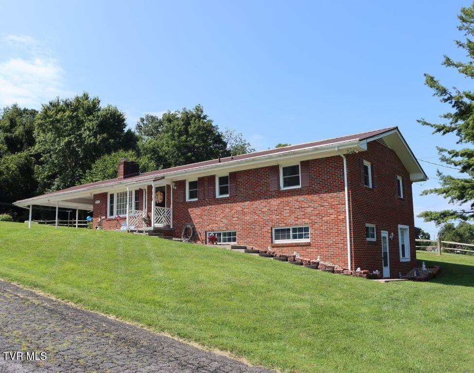 4244 Reedy Creek Road Bristol, VA 24202 - Photo 4 of 36 4