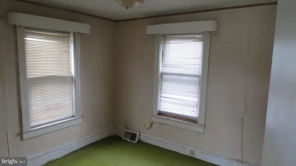 $121,600 | 1224 Heddon Avenue, Paulsboro, NJ 08066