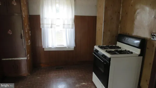 $121,600 | 1224 Heddon Avenue, Paulsboro, NJ 08066