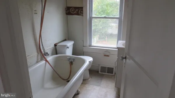 $121,600 | 1224 Heddon Avenue, Paulsboro, NJ 08066