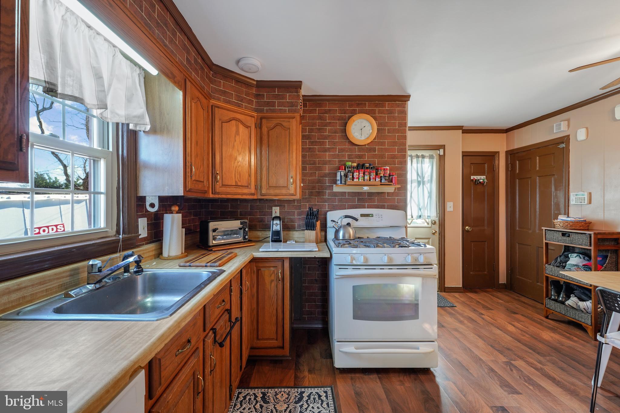 24 Providence Road Morton, PA 19070 - Photo 13 of 27 Kitchen