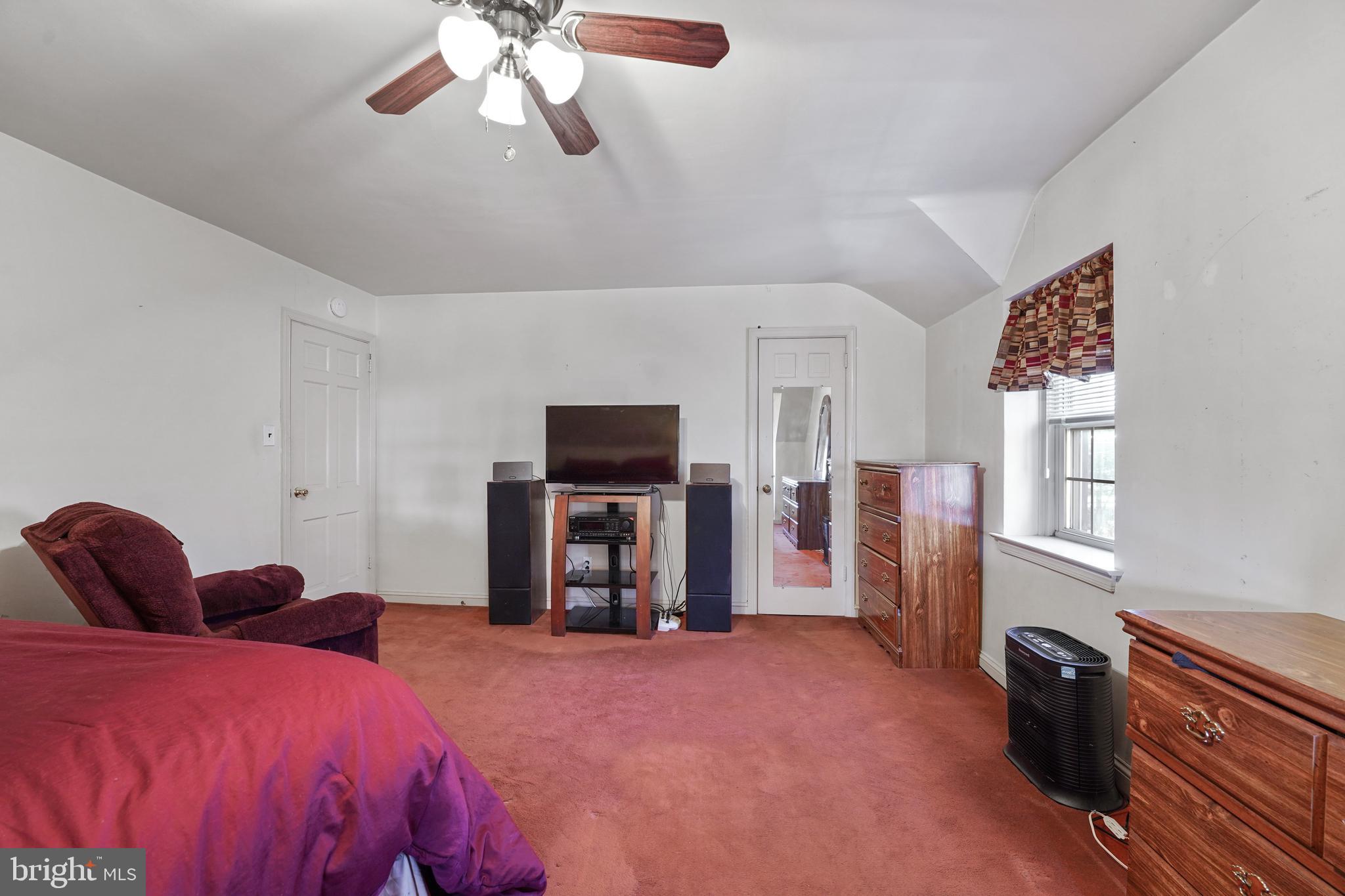 24 Providence Road Morton, PA 19070 - Photo 19 of 27 Main Bedroom