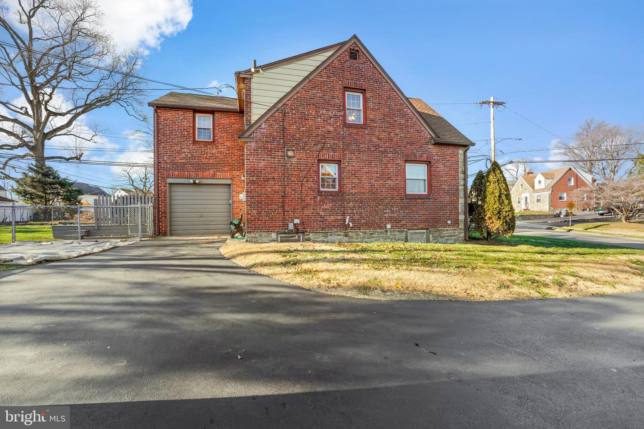 24 Providence Road Morton, PA 19070 - Photo 4 of 27 Side with Garage