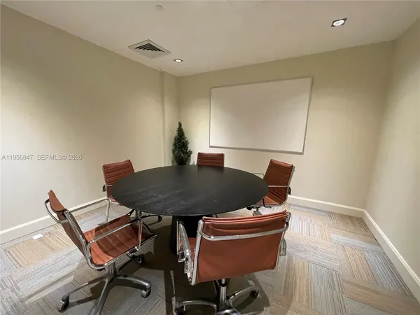 $3,150 | 950 Brickell Bay Drive, Unit 1402, Miami, FL 33131