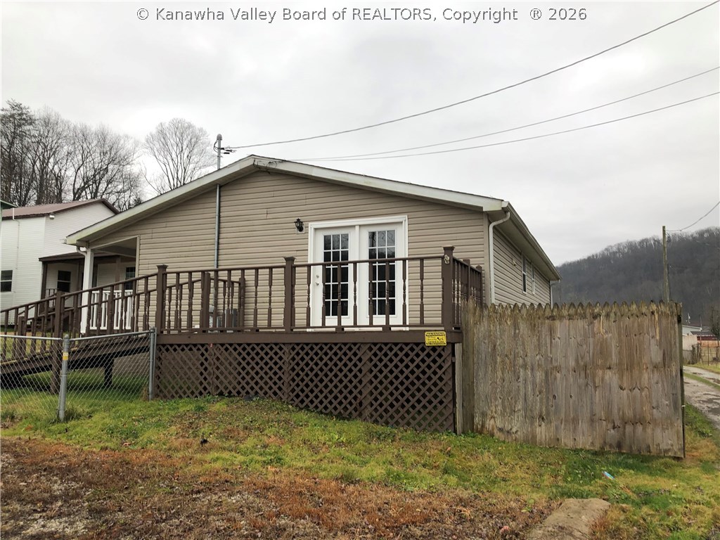 5378 Elk River Road North Elkview, WV 25071 - Photo 11 of 30 Gallery Image 11