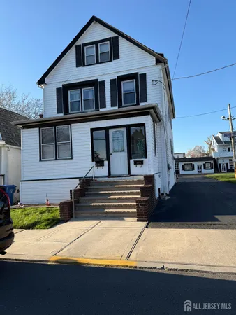 $2,000 | 24 Howard Street, Unit 1, Perth Amboy, NJ 08861
