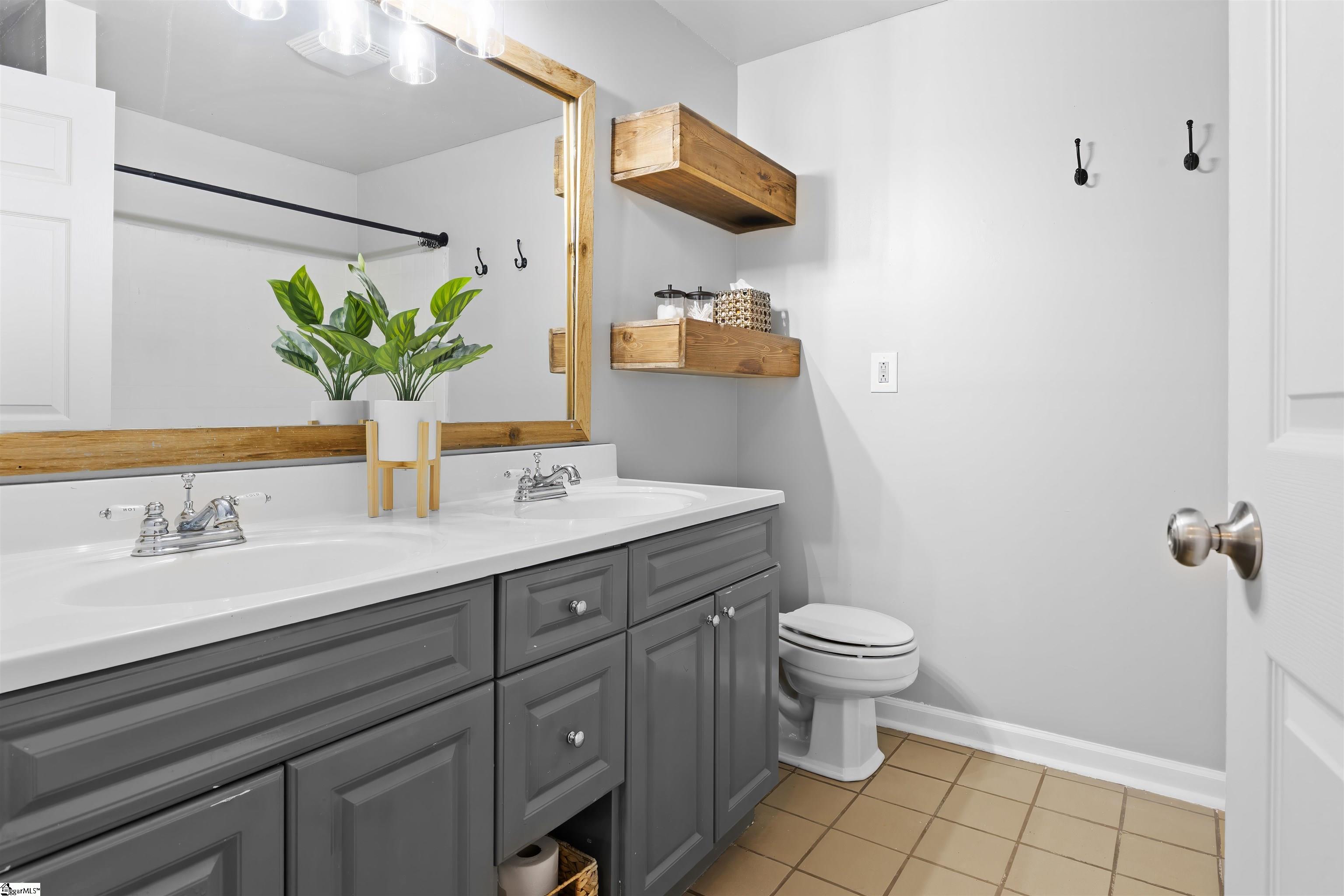 79 Wofford Road Taylors, SC 29687 - Photo 11 of 30