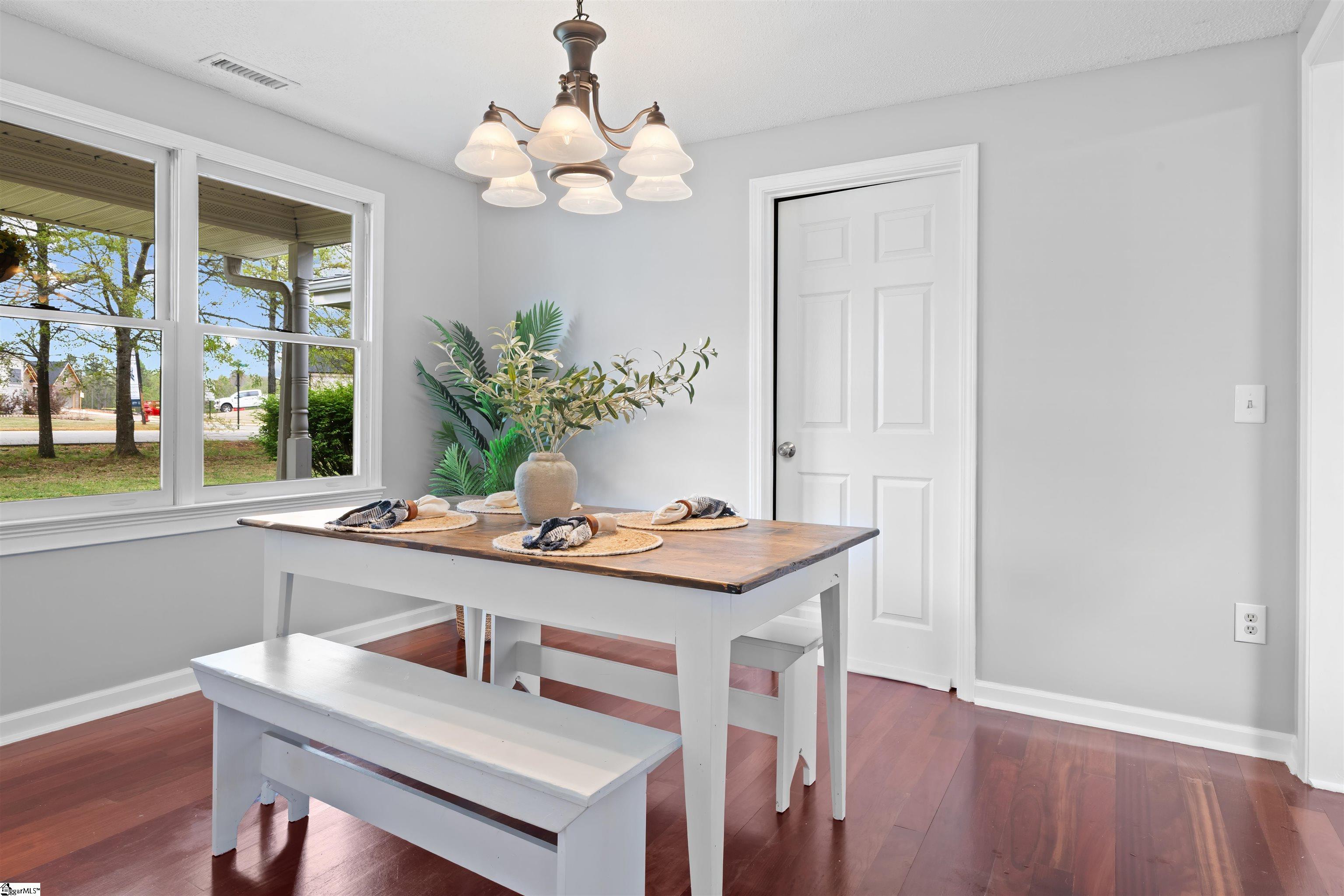 79 Wofford Road Taylors, SC 29687 - Photo 3 of 30