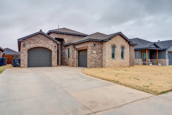 $319,900 | 6924 18th Street, Lubbock, TX 79416