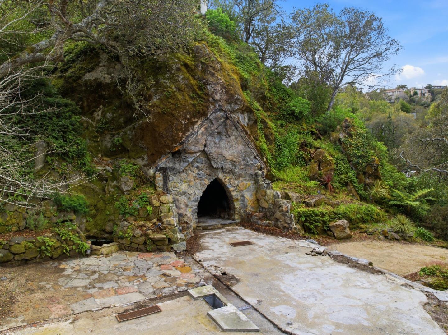 3035 Canyon Road Burlingame, CA 94010 - Photo 34 of 37