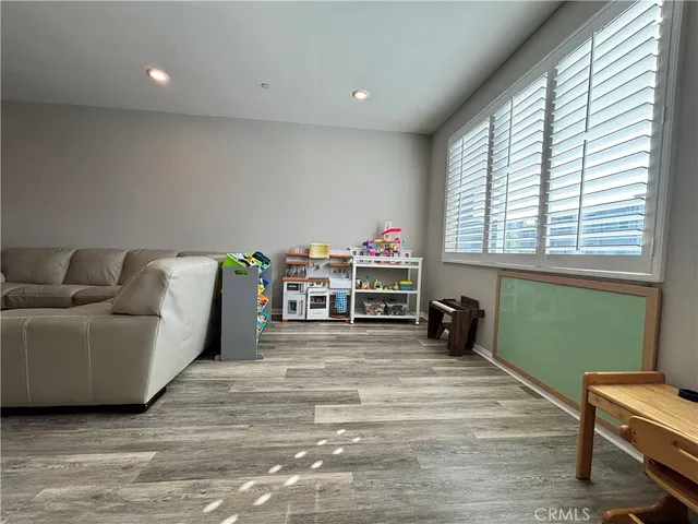 $4,195 | 14414 Strawberry Lane, Unit 2, Gardena, CA 90247