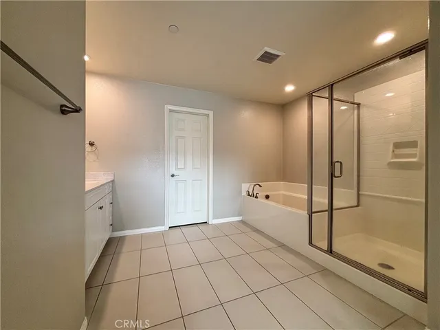 $4,195 | 14414 Strawberry Lane, Unit 2, Gardena, CA 90247