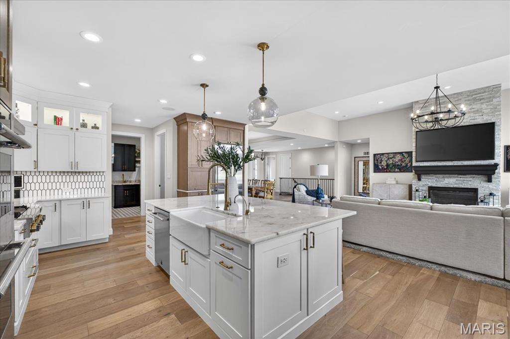 1228 Gooseberry Lane Chesterfield, MO 63005 - Photo 15 of 87