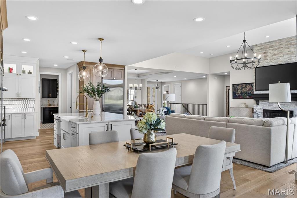 1228 Gooseberry Lane Chesterfield, MO 63005 - Photo 18 of 87