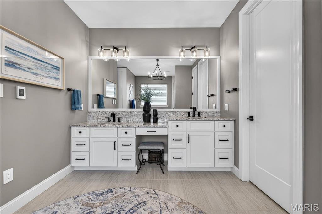 1228 Gooseberry Lane Chesterfield, MO 63005 - Photo 26 of 87