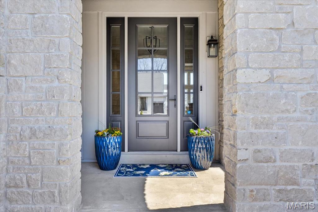 1228 Gooseberry Lane Chesterfield, MO 63005 - Photo 3 of 87