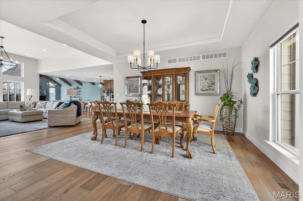 1228 Gooseberry Lane Chesterfield, MO 63005 - Photo 6 of 87