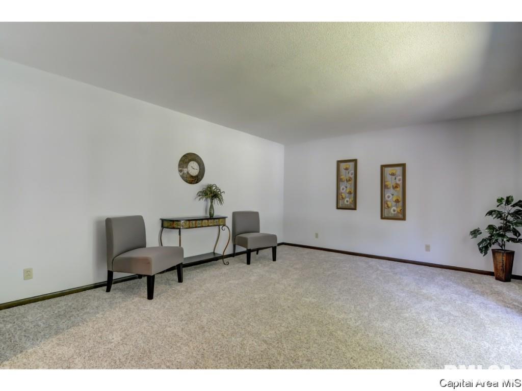 1 Columbine Lane Springfield, IL 62712 - Photo 9 of 30 Gallery Image 9